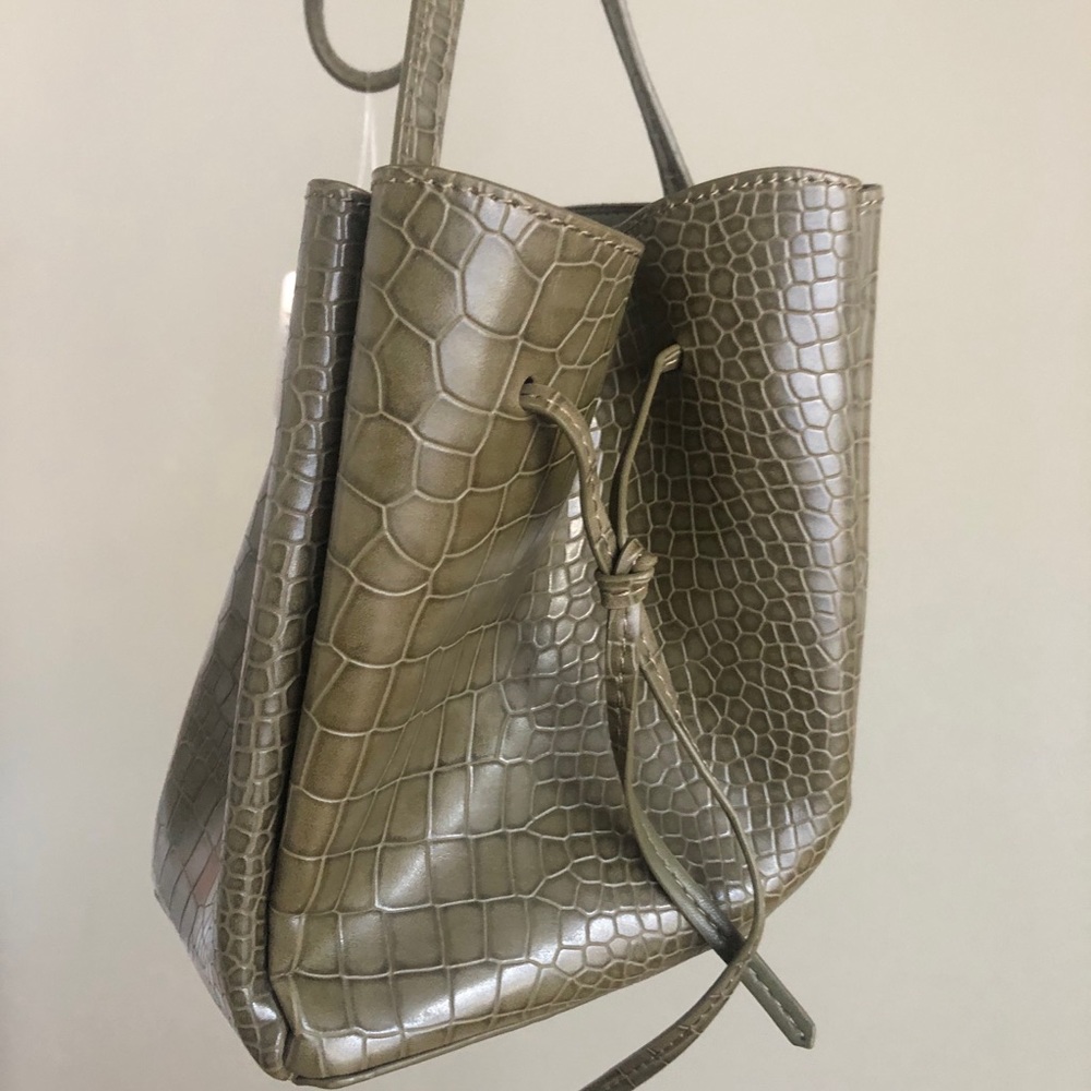 *sale* Free People bucket bag NWT
